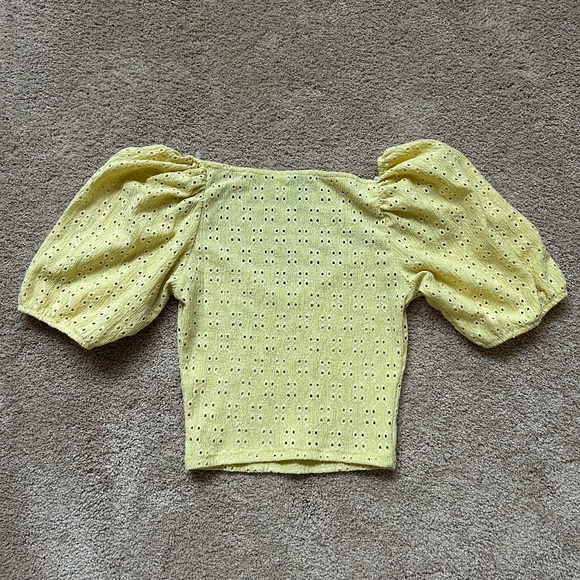 Divided by H&M Yellow Puff  Sleeve Eyelet Crop Top - Picture 4 of 9